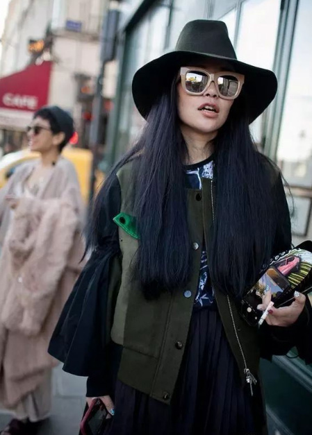 秋冬就得學(xué)會帽子搭配 秋冬就得學(xué)會帽子搭配