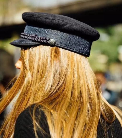 秋冬就得學(xué)會帽子搭配 秋冬就得學(xué)會帽子搭配