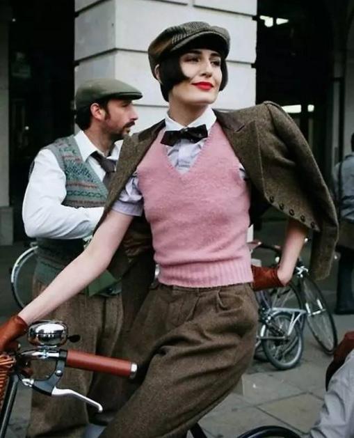 秋冬就得學(xué)會帽子搭配 秋冬就得學(xué)會帽子搭配