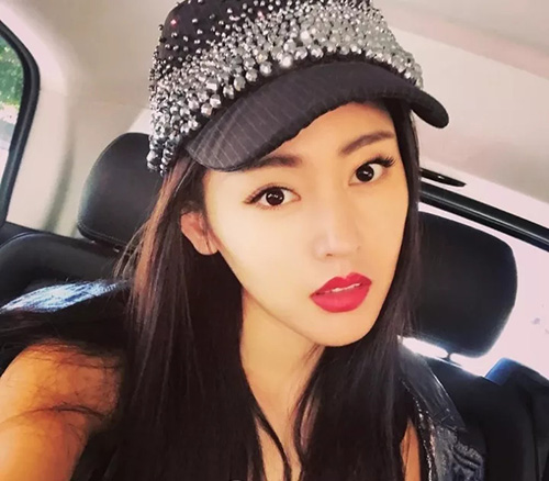 秋冬最適合戴帽子的發(fā)型不只土馬尾 秋冬最適合戴帽子的發(fā)型不只土馬尾