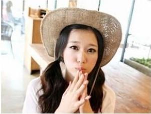 時(shí)尚發(fā)型與帽子的搭配技巧 時(shí)尚發(fā)型與帽子的搭配技巧