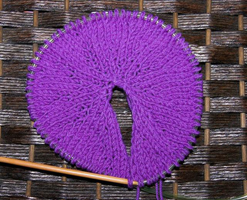 手工編織毛線帽子帶您織出復(fù)古花朵帽 手工編織毛線帽子帶您織出復(fù)古花朵帽