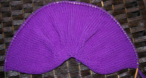 手工編織毛線帽子帶您織出復(fù)古花朵帽 手工編織毛線帽子帶您織出復(fù)古花朵帽