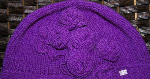 手工編織毛線帽子帶您織出復(fù)古花朵帽 手工編織毛線帽子帶您織出復(fù)古花朵帽