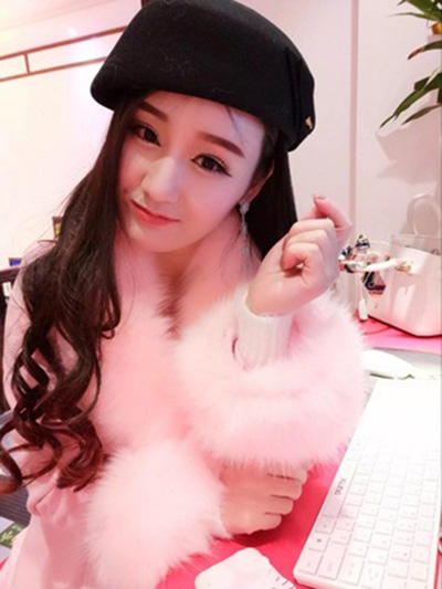 受不了，你的帽子太丑啦！