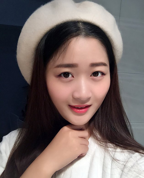 初春穿搭來頂帽子，chic感十足！